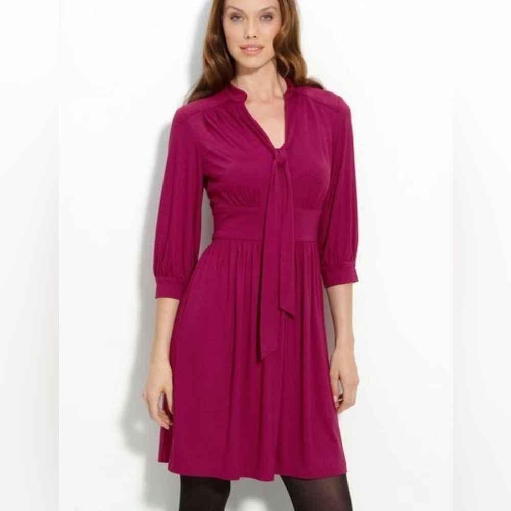 Trina Turk vintage Raspberry Red V-Neck Jersey Seabird Dress Size 2